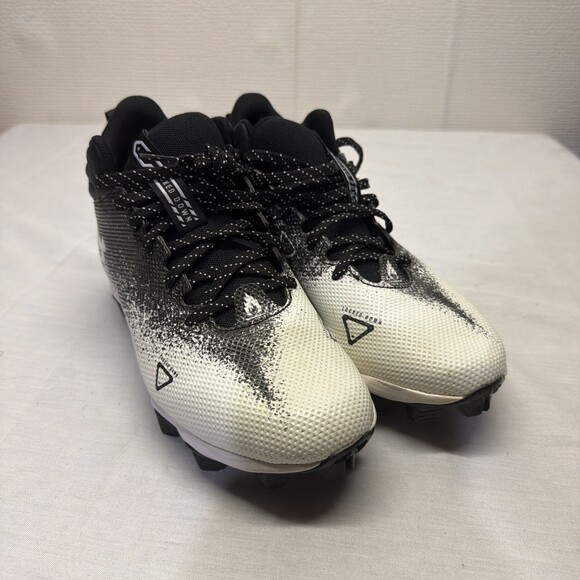 Under armour Other - Under Armour Youth Kids Locked Down Football Cleats Size 6Y Black & White